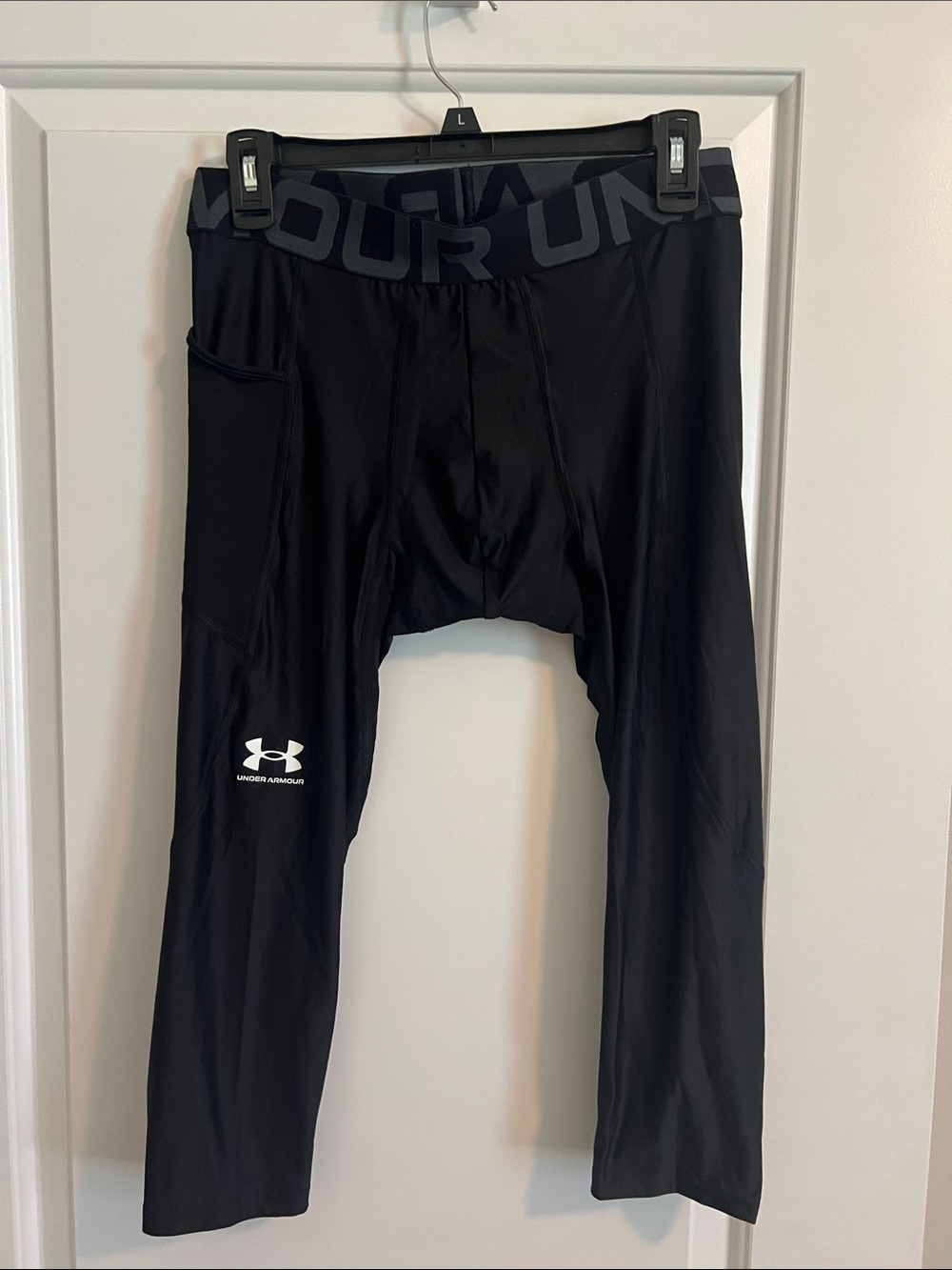 Under Armour Men’s Black Athletic Compression Tights with Logo